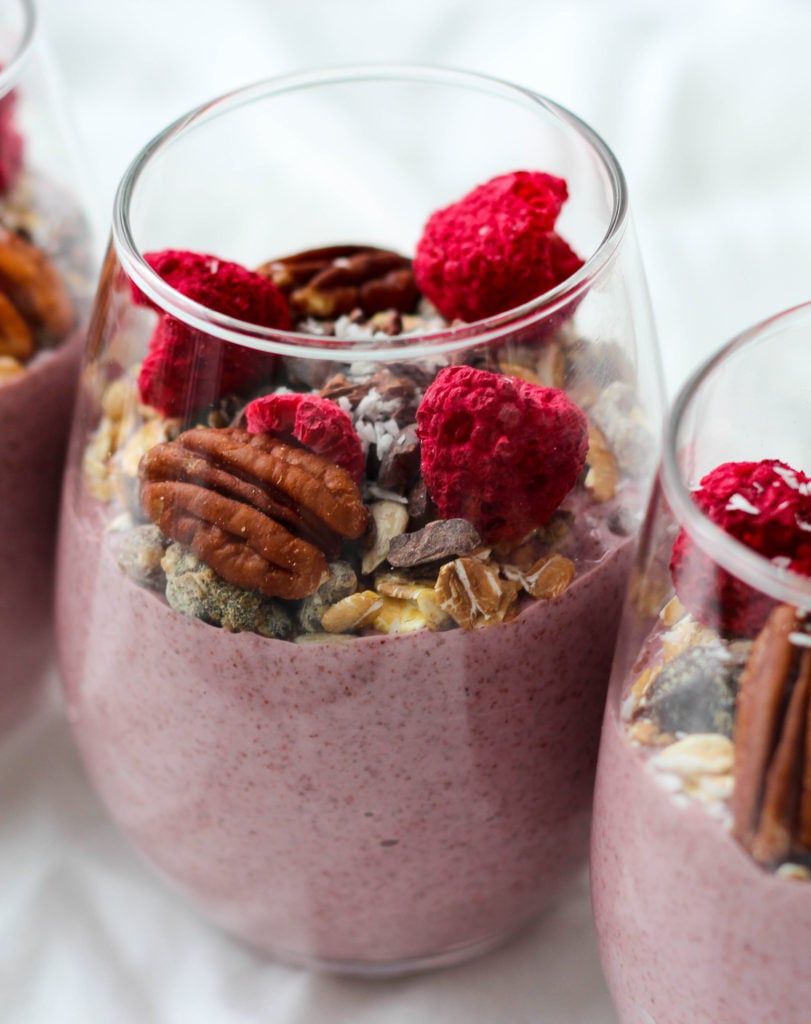 Healthy Raspberry Chia Pudding: Omega-3 & Fiber