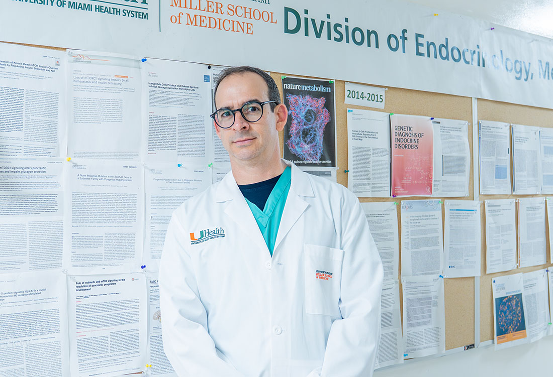 Dr. Rodolfo Galindo, an endocrinology expert, in a professional medical setting.